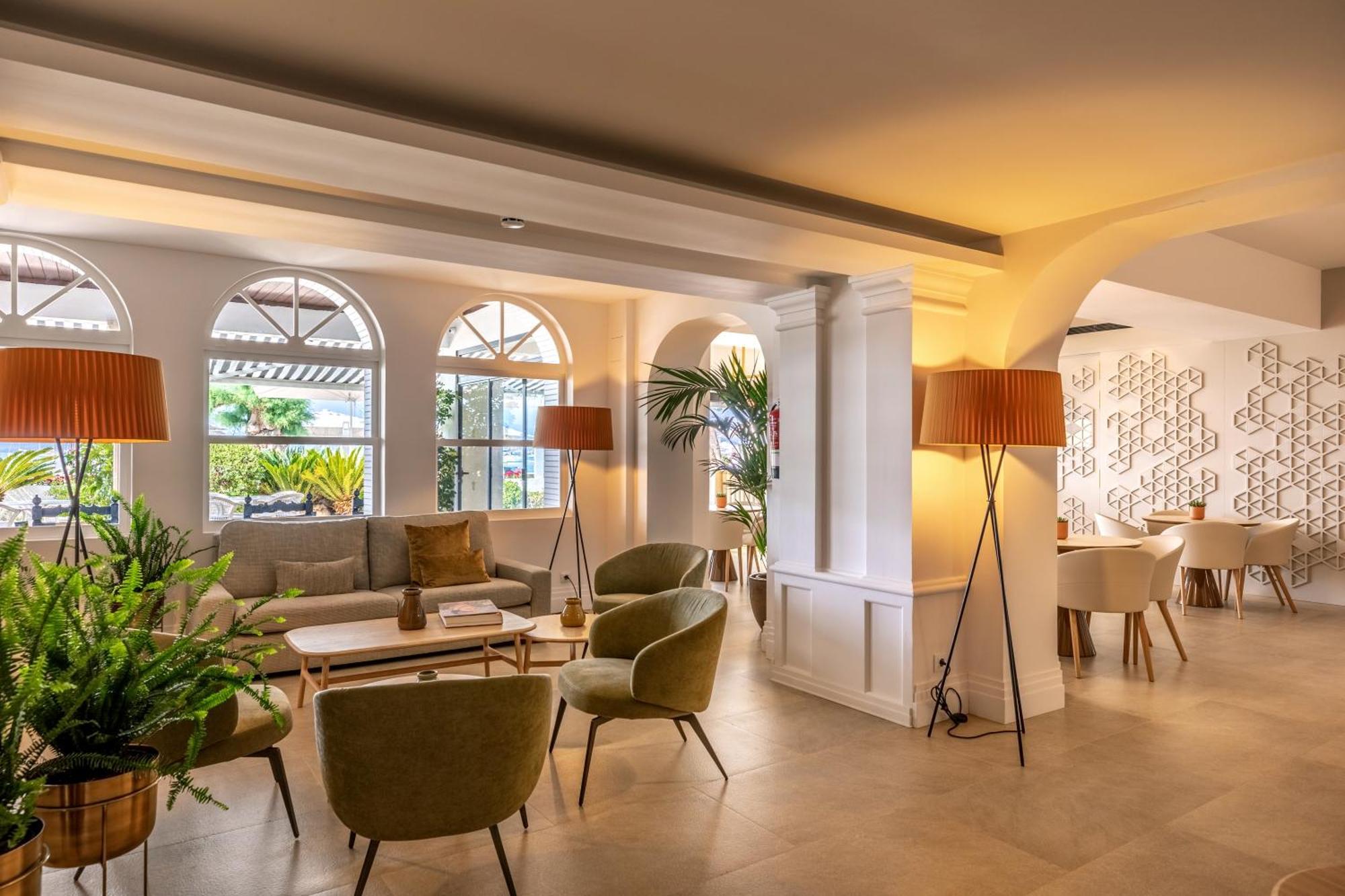 Hotel Illa D'Or & Club Apts 4* Sup Port de Pollença Zewnętrze zdjęcie